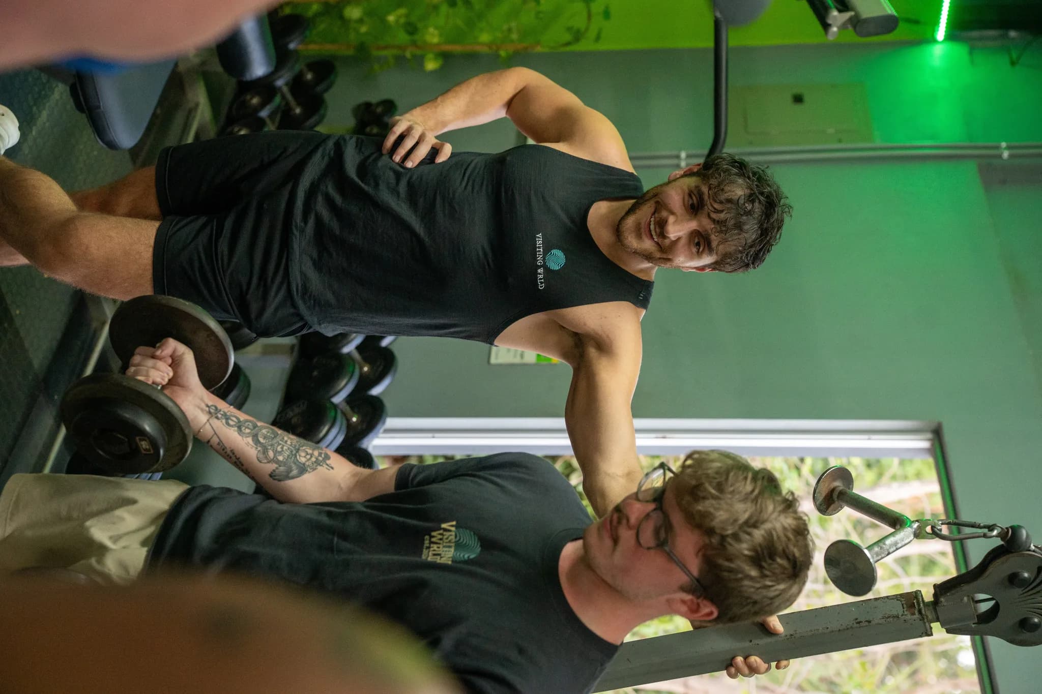 Spotting each other through sets